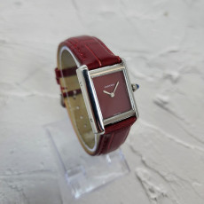 까르띠에 탱크 루이 버건디 시계