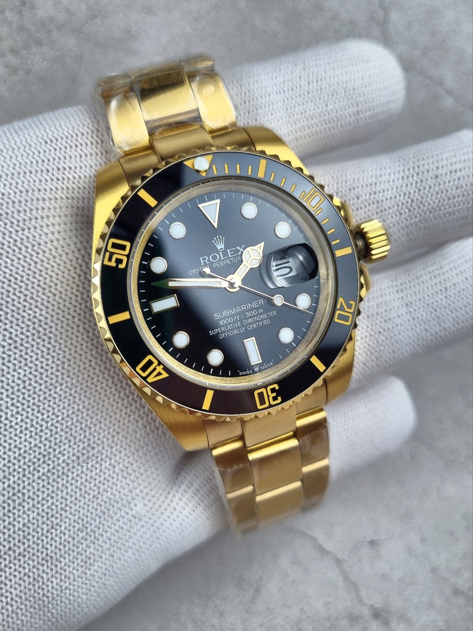 로렉스 서브마리너 블랙 다이얼 금통 시계