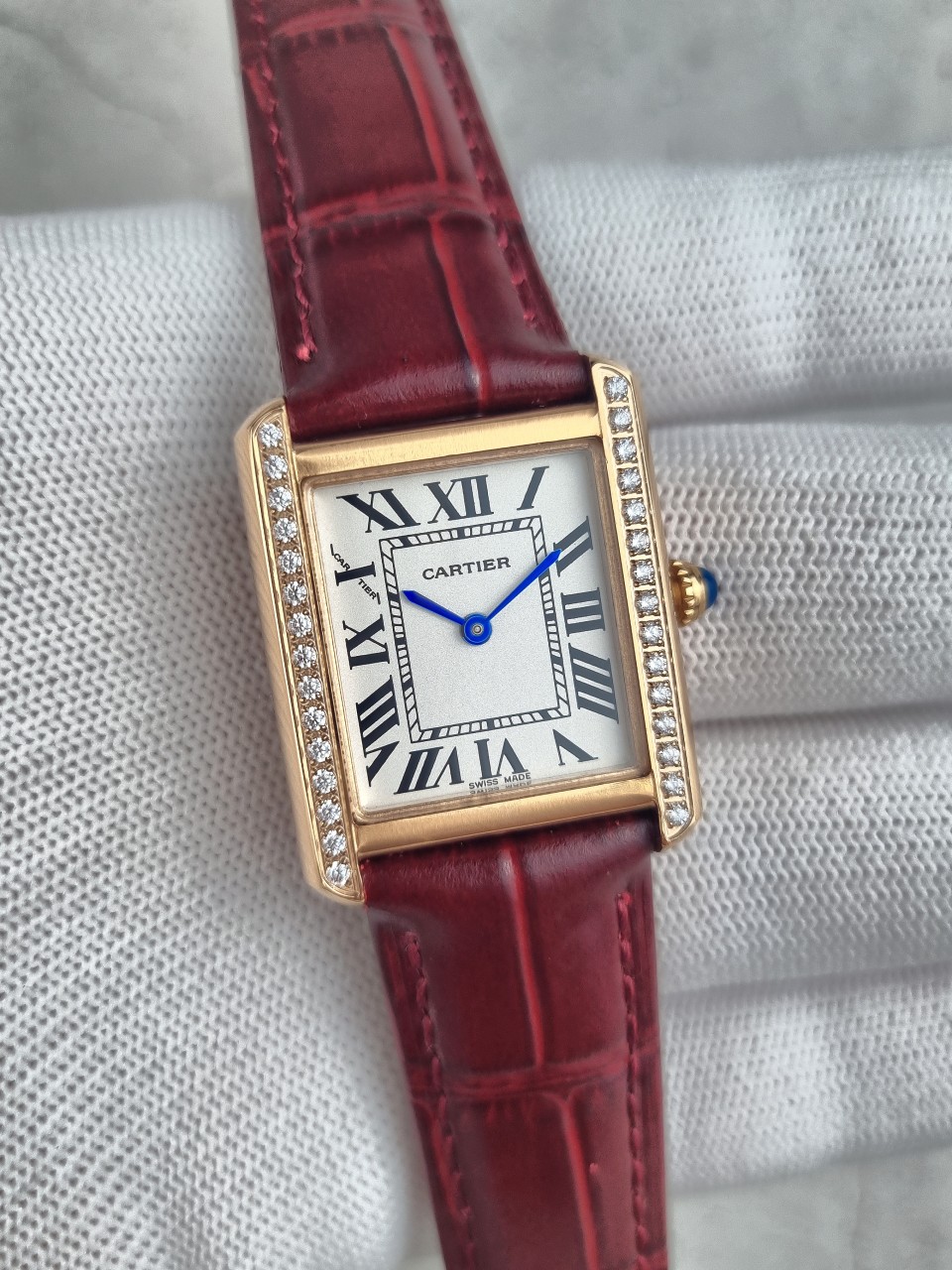 까르띠에 탱크 루이 다이아 세팅 시계