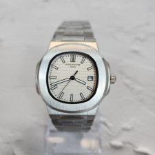 파텍필립 노틸러스 5711 화이트 다이얼 시계