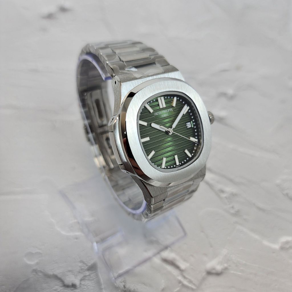 파텍필립 노틸러스 5711 그린 다이얼 시계