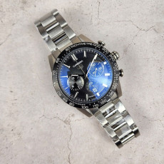 태그호이어 까레라 칼리브 02 스포츠 블랙 다이얼 시계