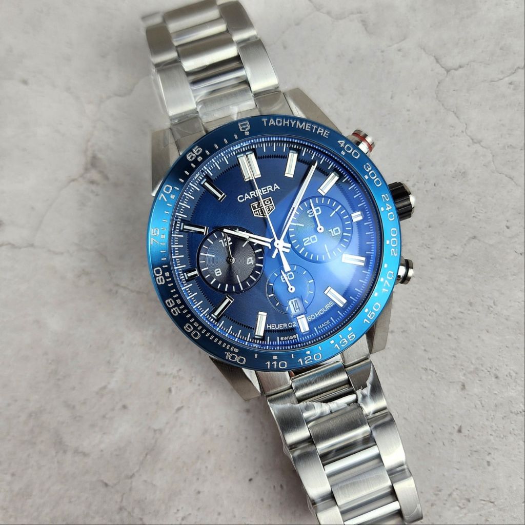 태그호이어 까레라 칼리브 02 스포츠 블루 다이얼 시계