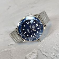 오메가 코액시얼 마스터 다이버 300M 제임스본드 60주년 에디션 시계