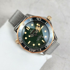 오메가 코액시얼 마스터 다이버 300M 그린 콤비 시계