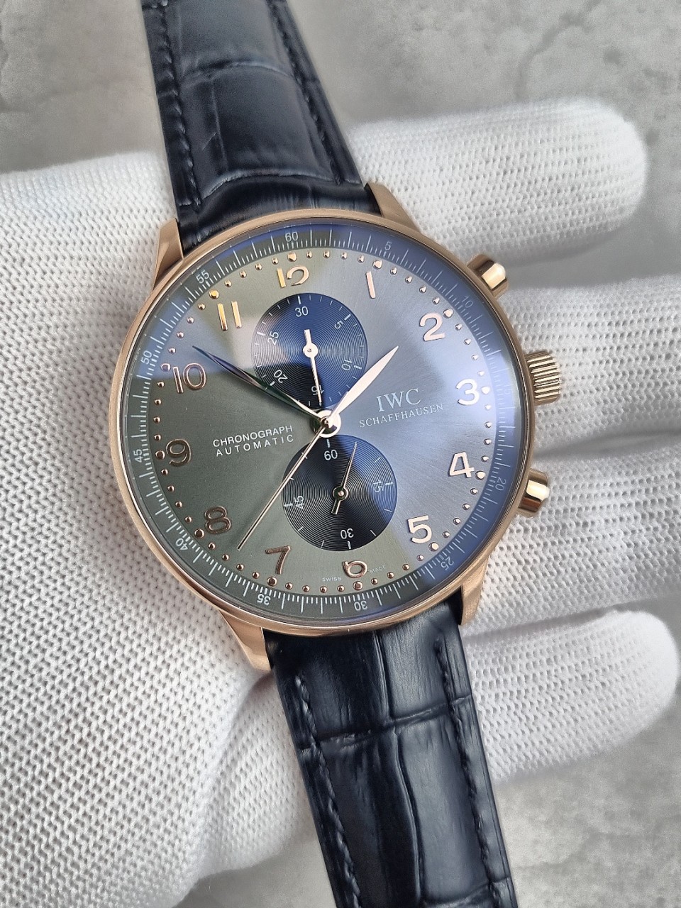 IWC 포르투기저 그레이 다이얼 시계