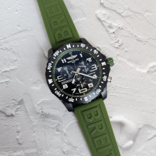 브라이틀링 인듀어런스 프로 그린 시계