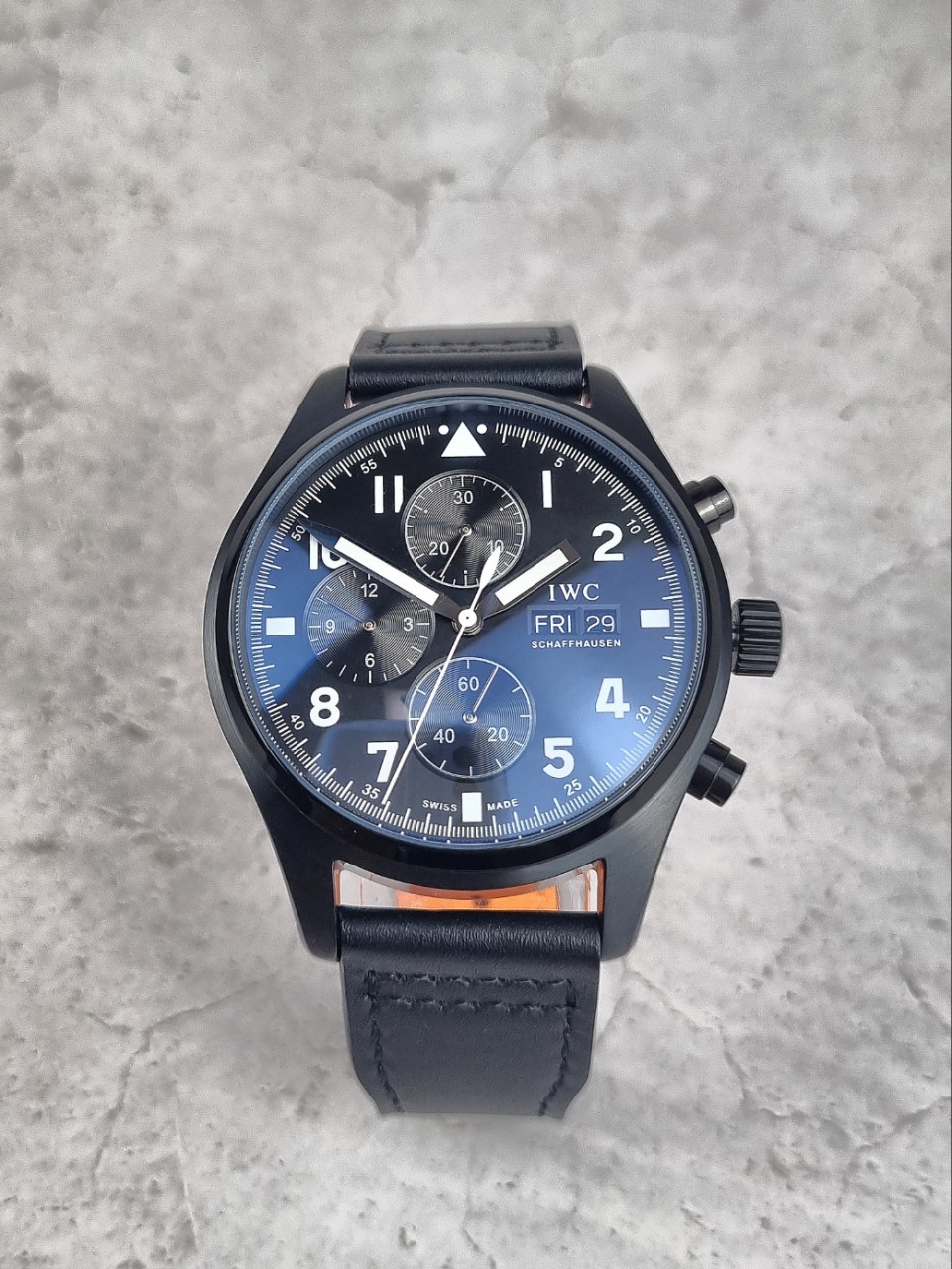 IWC 파일럿워치 3705 헌정 에디션 시계