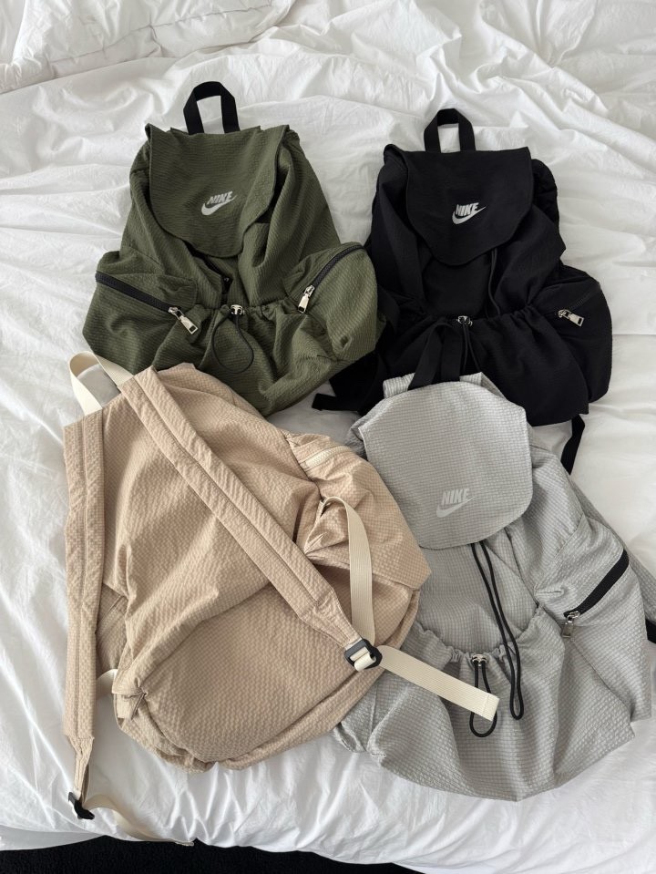 나이키 엠보 쓰리 포켓 백팩 (가방)