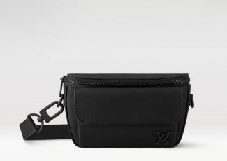 루이비통 파일럿 웨어러블 크로스백 (가방)