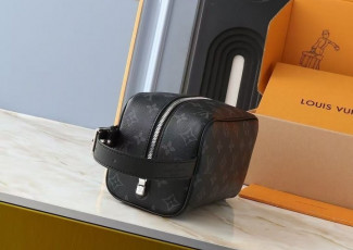 루이비통 락커 돕키트 흑모노 가방