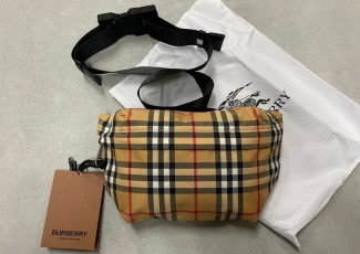 버버리 힙색 (가방)