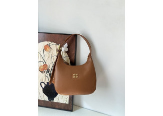 미우미우 가죽 호보백 (가방)