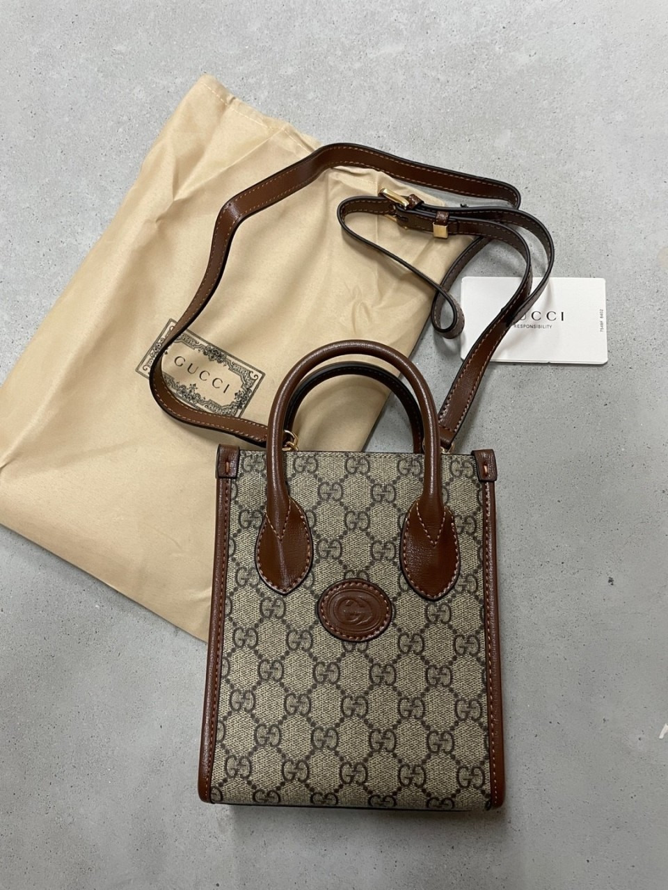 구찌 인터로킹 미니 토트백 (가방)