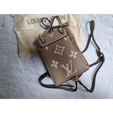 루이비통 타이니 백팩 크림 (가방)