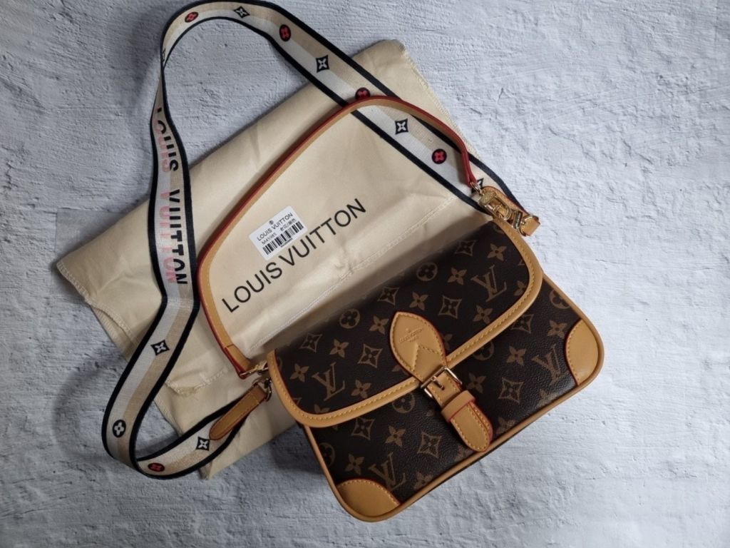 루이비통 다이앤 모노 숄더백 (가방)