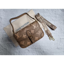 루이비통 다이앤 앙프 베이지 숄더백 (가방)