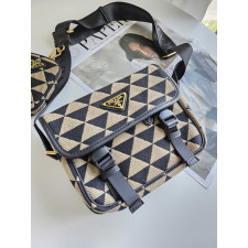 프라다 심볼 메신저백 (가방)