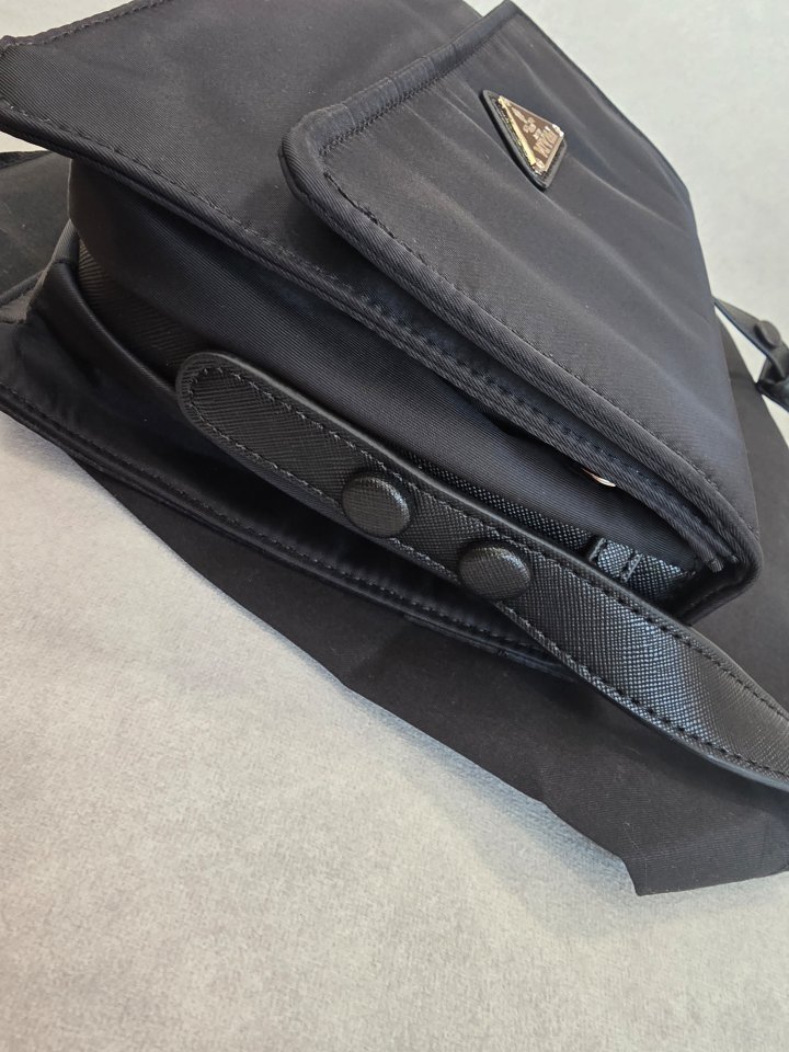 프라다 패딩 숄더백 (가방)