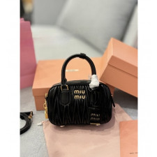 미우미우 마테라세 숄더백 (가방)