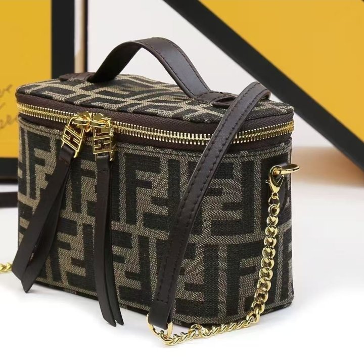 펜디 베니티 숄더백 (가방)