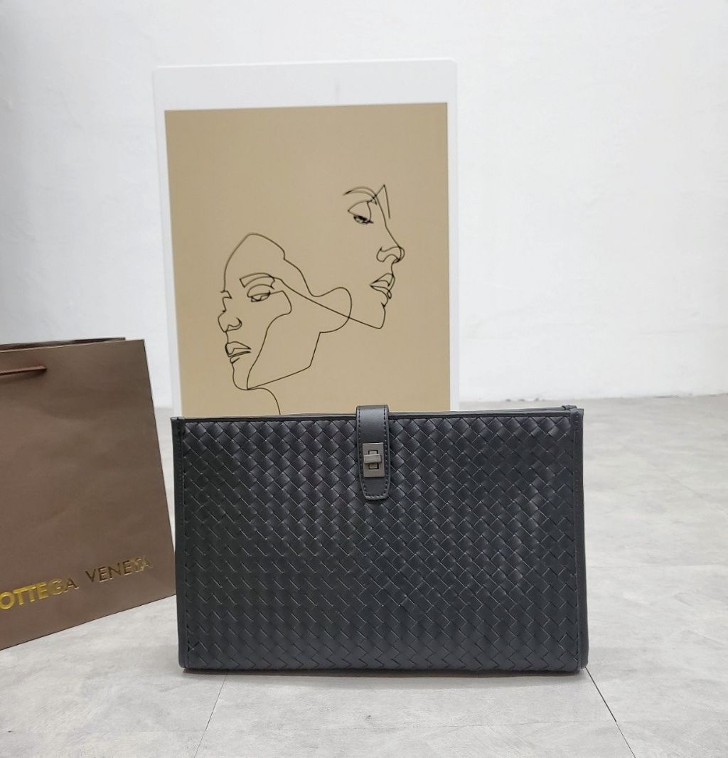 보테가베네타 위빙 원포인트 크로스 클러치백 (가방)