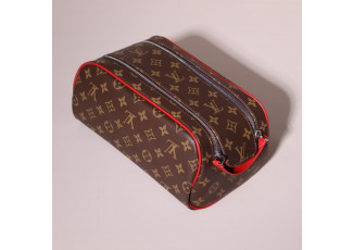 루이비통 돕키트 토일렛 파우치 레드 (가방)