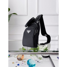 프라다 지퍼 힙색 (가방)