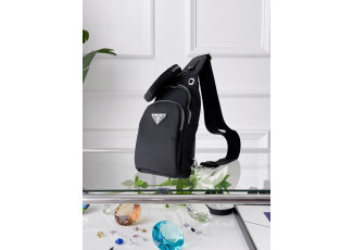 프라다 지퍼 힙색 (가방)