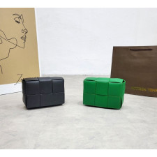 보테가베네타 미니 카세트백 (가방)