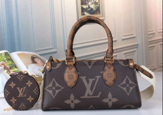 루이비통 온더고 이스트웨스트 크로스백 (가방)