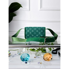 루이비통 보스포어 웨어러블 윌릿 그린 가방