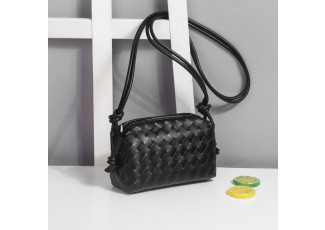 보테가베네타 루프 크로스백 (가방)