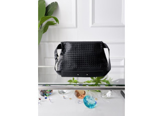 보테가베네타 폴드 메신저백 (가방)