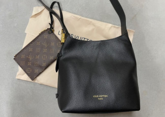 루이비통 로우키 호보백 (가방)