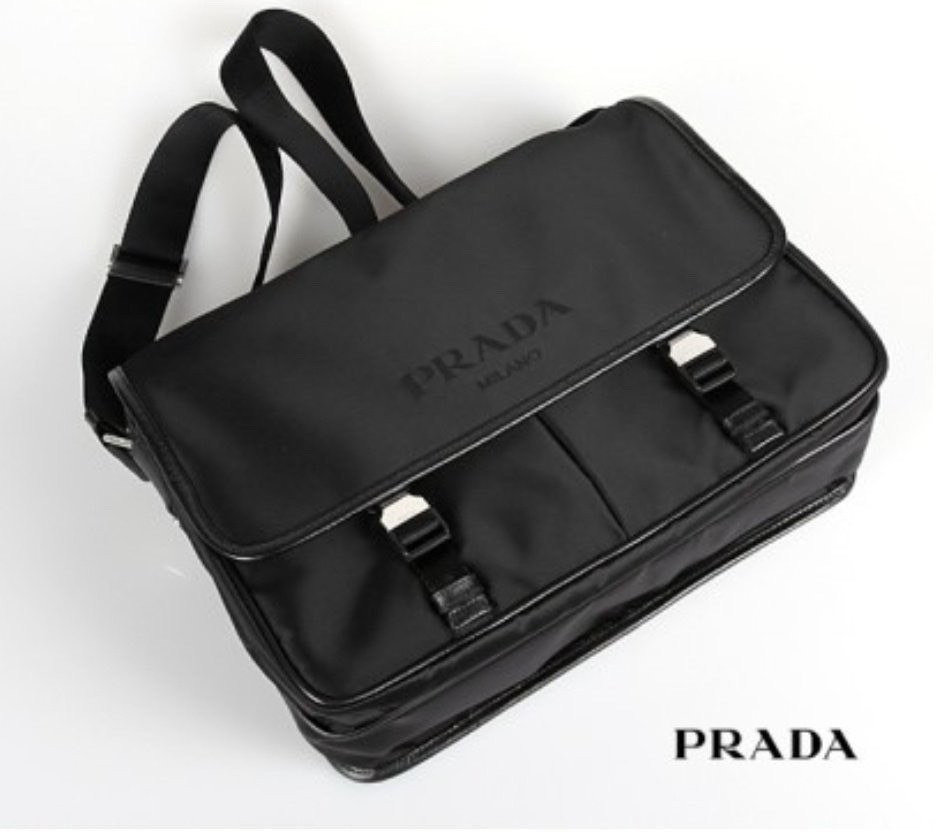 프라다 비지니스 메신저백 (가방)