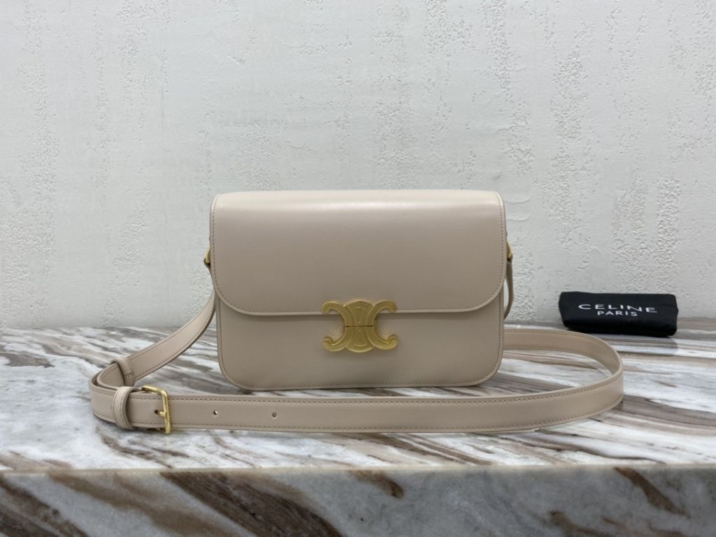 셀린느 트리오페 크로스백 베이지 (가방)