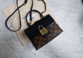 루이비통 록키 BB 탑핸들백 (가방)