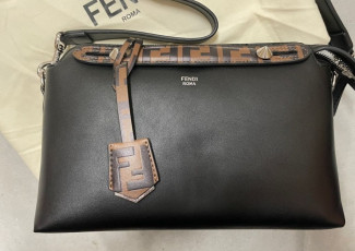 펜디 바이더웨이 가방