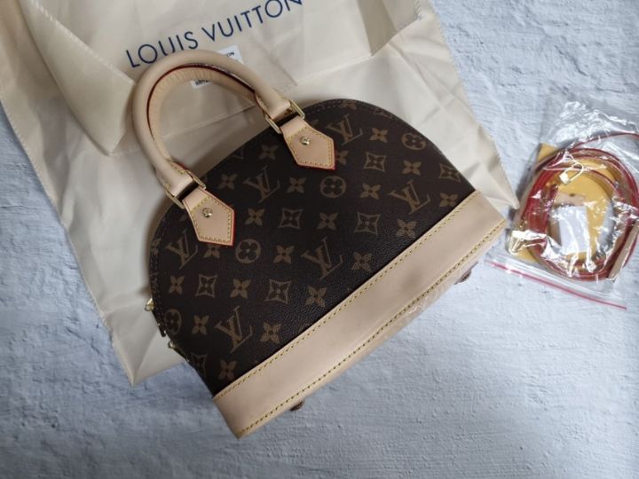 루이비통 모노 알마백 (가방)