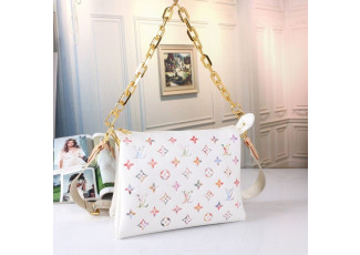 루이비통 쿠상 화이트 크로스백 (가방)