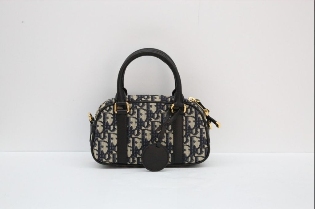 디올 D-vibe 미디엄 볼링백 (가방)