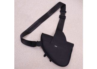 디올 그레인드 카프스킨 블랙 새들백 (가방)