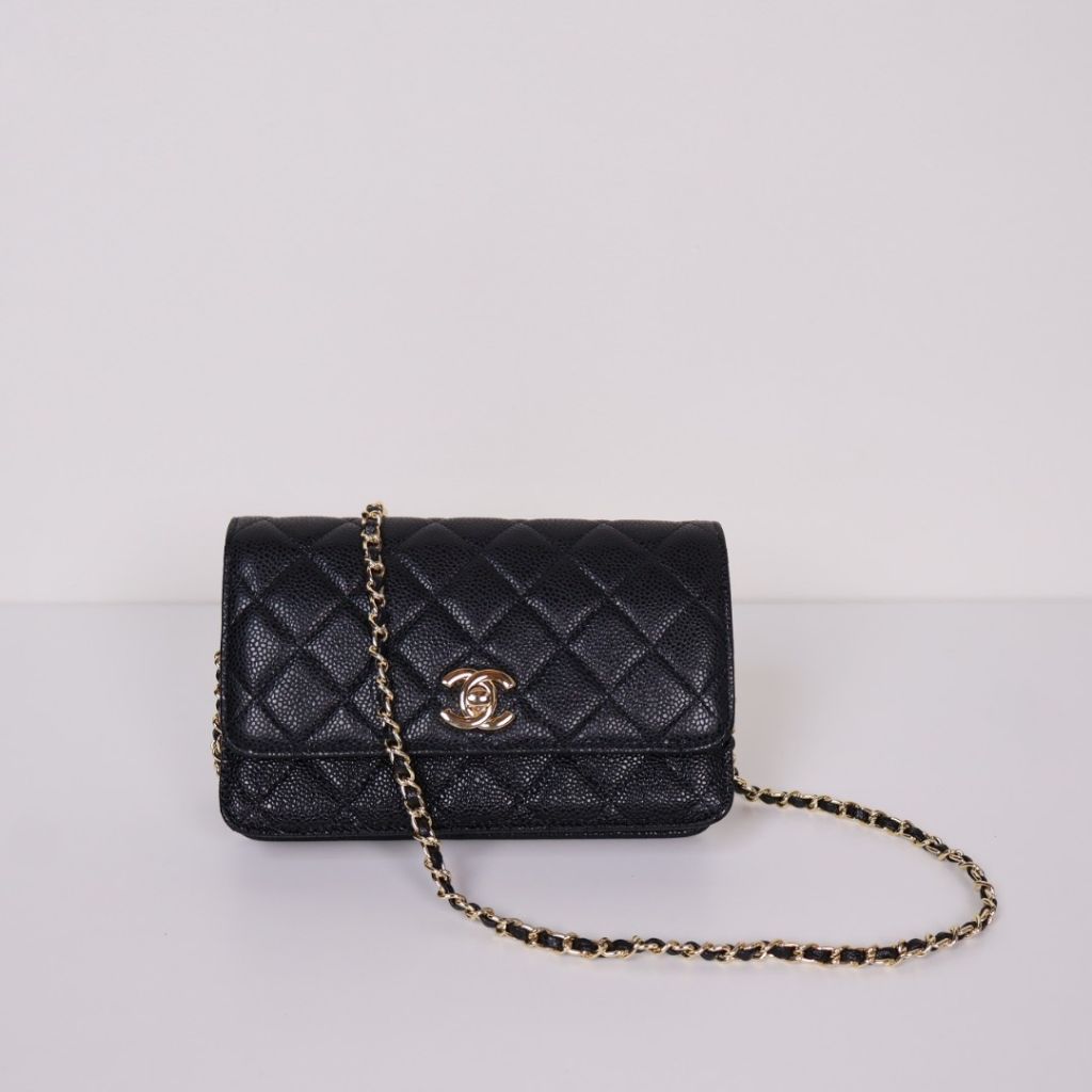 샤넬 클래식 캐비어 숄더백 (가방)