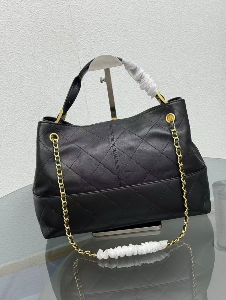 샤넬 25 공방 쇼핑백 블랙 (가방)