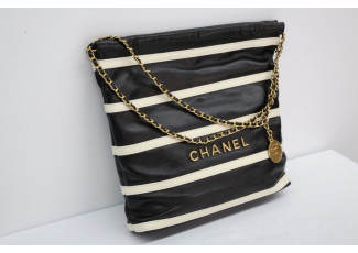 샤넬 블랙 & 골드 뉴 컬러 22백 (가방)