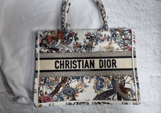 디올 자뎅 북토트백 (가방)