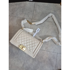 샤넬 보이백 크림 4종 세트