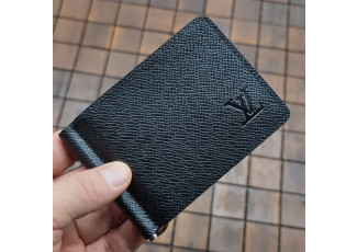 루이비통 429 타이가 머니클립 지갑