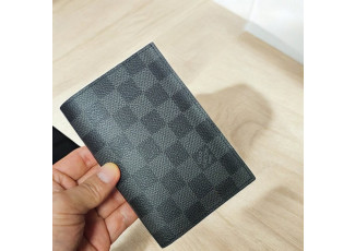 루이비통 79 다미에 여권 지갑